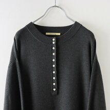 美品 カレンソロジー Curensology ウール パールボタン ニットワンピース F/チャコールグレー【2400013714730】_画像4