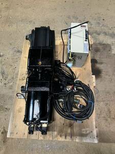 NACHI-FUJIKOSHI 油圧サーボ パワーマイスター UPS-1A-11V44C1S4-HS-5089A YASKAWA ACサーボ セット 中古 サーボ制御油圧ポンプ 少々難あり