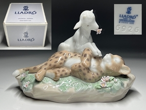 【瑞】リヤドロ LLADRO 「平和の王国」豹と子ヤギ　フィギュリン 陶器人形 置物　共箱栞