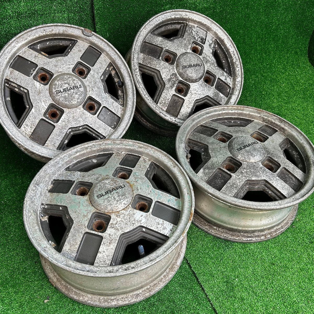 激安 中古 4本セット】 スバル レオーネ AA2系 純正 スチール