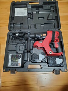 MAX マックス 充電式ブラシレスハンマードリル PJ-R266-B2C/40A の中古です。