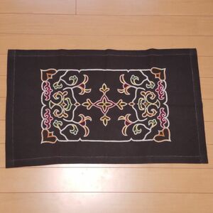 アイヌ刺繍タペストリー③