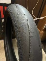 中古MCタイヤ 2022年製造 DUNLOP SPORTMAX Q5 120/70ZR17 ダンロップ スポーツマックス 120 70 17 4322 M2925_画像3