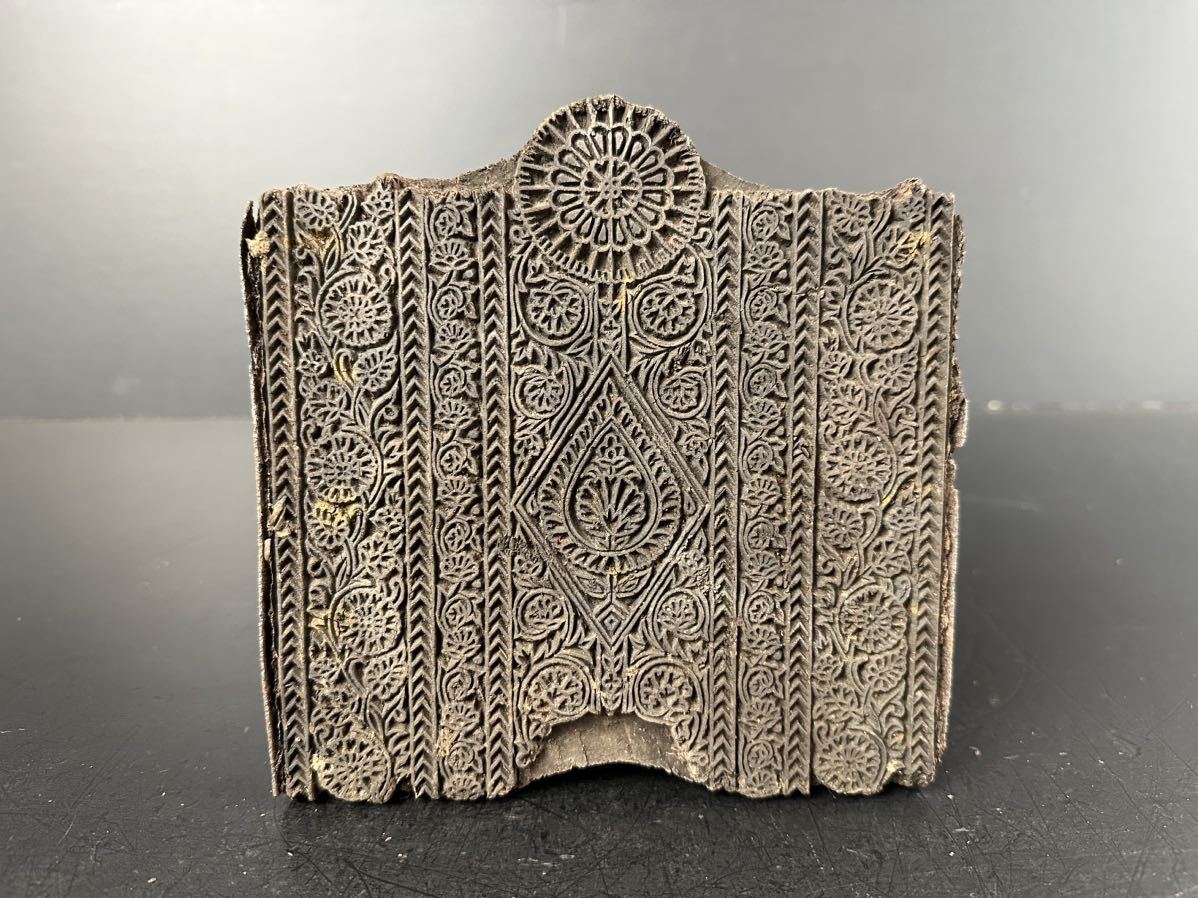 17世紀 インドの古い木彫 象 アンティーク Wood Hand Carved 17世紀 インドの古い木彫 象 アンティーク Wood Hand Carved