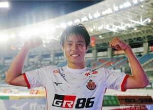 【吉田温紀】 2022 名古屋グランパス 選手 支給 実使用 ユニフォーム 上下セット AWAYユニフォーム 選手着用