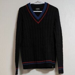 STUSSY ストゥーシー Vネック セーター ブラック Sサイズ ラムウール100% 羊毛