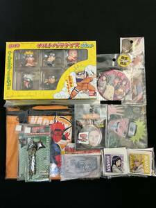 【NARUTO】ナルト　グッズ　11点　ソフビフィギュア　ストラップ　缶バッジ　特典品