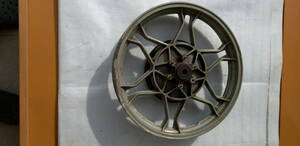 MOTOGUZZI Le Mans s Lee front wheel 