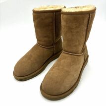 ＊ 良品 履き心地抜群 '人気モデル' UGG アグ CLASSIC SHORT Ⅱ クラシックショート 裏ボア 本革 ショート ムートン ブーツ 23cm 5825_画像1