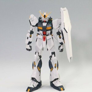 組立済 機動戦士ガンダム MG νガンダム Ver.Kaガンプラ 完成品【パーツ欠品有】◆766f02