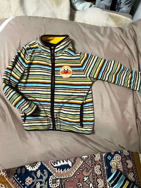 ユニクロフリースパーカー中古120