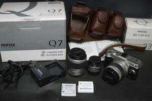 ☆中古☆ペンタックス PENTAX Q7 シルバー　ダブルズームセット　フィッシュアイレンズ　ホルスターケース