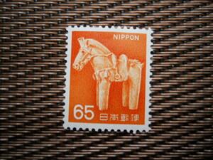 ★１９６７年シリーズ切手　６５円　はにわの馬 （1967.7.20発行）