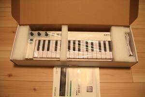 ARTURIA シーケンサー機能搭載 MIDI キーボード MIDI コントローラー KEYSTEP 32鍵 CV/ゲート機能 モジュラー・アナログ音源 制御