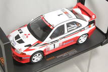 IXO 1/18 ランサー RS EVO V #1 マキネン 1998年 RACラリー_画像3