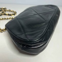 シャネル CHANEL チェーンショルダーポーチ マトラッセ 黒 小物 ラムスキン レディース_画像5