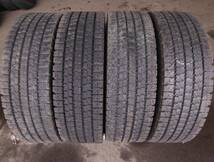 T1863　4本SET価格 245/70R19.5 136/134J 溝有スタッドレス TOYO M929 再生タイヤ 245/70-19.5 245/70/19.5 更生 リトレッド_画像1