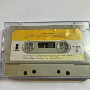 ミュージックカセットテープ サザンオールスターズ / アーリー 美品 紙カバーに痛みがあります。の画像4