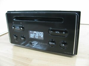 [107379-A]ダイハツ純正 CDデッキ プレーヤー 2DINオーディオ フロントAUX装備 CC-W67D 動作良好