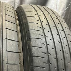 バリ溝 ヨコハマ 225/60R18 BluEarth-XT E61 2本セット 中古タイヤ 2021年製 225/60-18 エクストレイル ハリアー RAV4 などの画像3