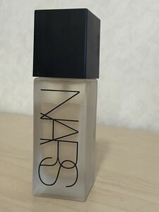 ナーズ　NARS オールデイ　ルミナスティック　ウェイトレス　ファンデーション　30ml LIGHT3 定価6710円　未使用　訳あり定形外350円