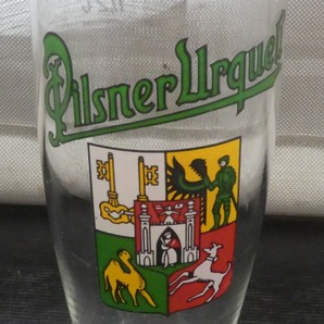 ● Pilsner Urquell ピルスナーウルケル ロゴ入り 脚付き ビールグラス チェコ Strelow & Co目盛り ビアグラス コレクション●の画像4