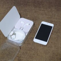 a256j☆Apple iPod touch 16GB シルバー☆wi-fi A1574 MKH42J/A☆初期化済☆付属品付き_画像2