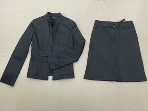 (I11638) ダナキャランニューヨーク DKNY セットアップ スーツ コットン混 スタンドカラージャケット / スカート 2 ブラック
