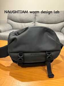 NAUGHTIAM ボディーバッグ　worm design lab