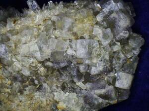 国産鉱物　福島県蛍鉱山　ホタル石群晶