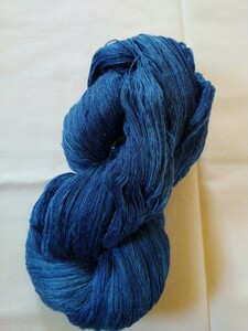 藍染め糸　真綿糸極細　シルク100%　天然藍灰汁醗酵建て　濃色　56g