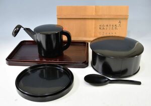 [ lacquer ..][ both next . vessel .* hot water ..*...* hot water no..* circle tray go in .* side taking go in .. stone tool ] tea . stone Okamoto lacquer .. complete set lacquer also box y92270557