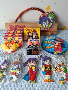 Dr.スランプ アラレちゃん ハンガー キーホルダー 森永キャラメルオマケ他 鳥山明 週刊少年ジャンプ 当時物 昭和レトロ