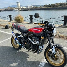 Z900RS パンチング/赤パイピング　防水タックロール張り替え＋T-NET低反発埋め込み＋ロゴ入れ＋Ｚ２金具仕様　 片道送料込　3_画像5