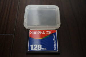 【中古/お得】SanDisk サンディスク　CFカード　128MB （SDCFB-128）