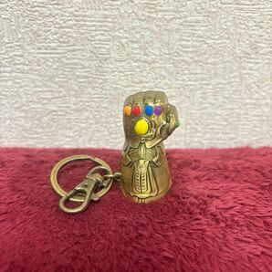 アベンジャーズ　キーホルダー　サノス