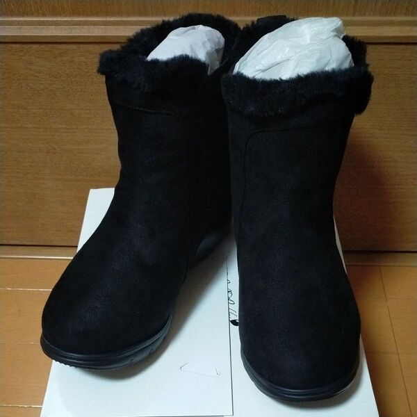 ①新品 ラックラック 空飛ぶストレッチファーブーツ 黒S
