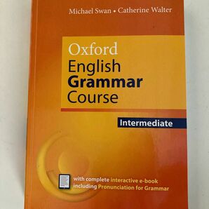 Oxford English Grammar Course Intermediate