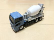 トミカ 日産 ディーゼル クオン 日産ディーゼル ミニカー TOMICA NISSAN DIESEL No.31 QUON TOMY ミキサー車 トラック　おもちゃ　玩具_画像1