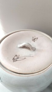 水指　2個　骨董品　アンティーク　蝶紋　梅柄　白梅　茶道具　陶器　水入れ