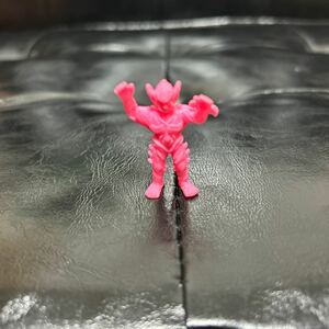 消しゴム 雪印 フィギュア 恐竜戦隊 ジュウレンジャー　トットパット　ピンク