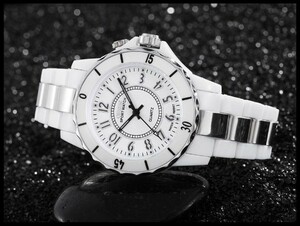 ■送料無料■新品♪OHSENデザイン腕時計ホワイト白☆超軽量【ディーゼル カシオ オメガ セイコー 福袋】
