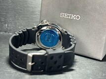 日本未発売 新品 SEIKO セイコー ブラックモンスター 自動巻き オートマチック 機械式 腕時計 SKX779K3 ダイバーズウオッチ 動作確認済み_画像8