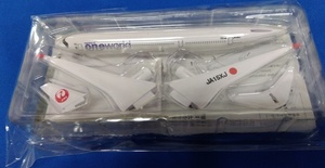 ・JAL　日本航空 　oneworld　ワンワールド 特別塗装機　A350-900型　JA15XJ　模型　プラモデル 飛行機　機内配布　ノベルティ　非売品 