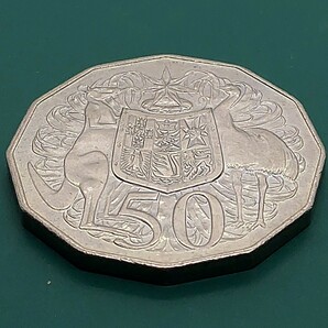 【60113】オーストラリア 50セント硬貨 1984年 約32.4×2.5㎜ 約15.54g カンガルー エミュー エリザベス二世 コレクション品の画像3