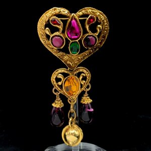 1円 CHRISTIAN LACROIX クリスチャン ラクロワ ハート カラーストーン 鈴 ブローチ ゴールド アクセサリー 未使用保管品 a1663