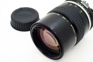 【極美品】**実写確認済み ニコン Ai Nikkor 135mm f2.8 オールドレンズ カビ くもりなく綺麗な光学 高級単焦点レンズ MF Nikon**