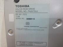 55581N★東芝 TOSHIBA 外付けCD-ROMドライブ　本体のみ　PA2673UJ 動作未確認_画像7