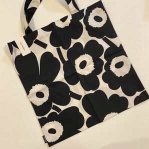 marimekko マリメッコ　pieniUNIKKOトートバッグ　新品タグ付き