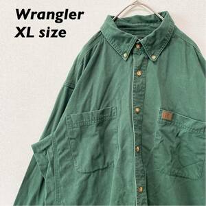 ラングラー　長袖シャツ　ボタンダウン　無地　ワッペンロゴ　男女兼用　緑色　XLサイズ　ユニセックス　大きいサイズ　wrangler グリーン